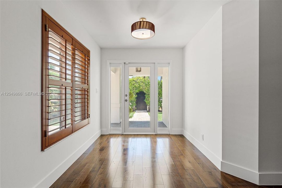 For Sale: $1,125,000 (3 beds, 2 baths, 2351 Square Feet)