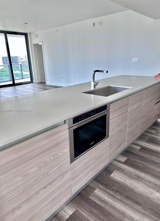 For Rent: $6,000 (3 beds, 2 baths, 1281 Square Feet)