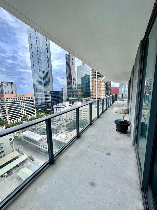For Rent: $6,000 (3 beds, 2 baths, 1281 Square Feet)