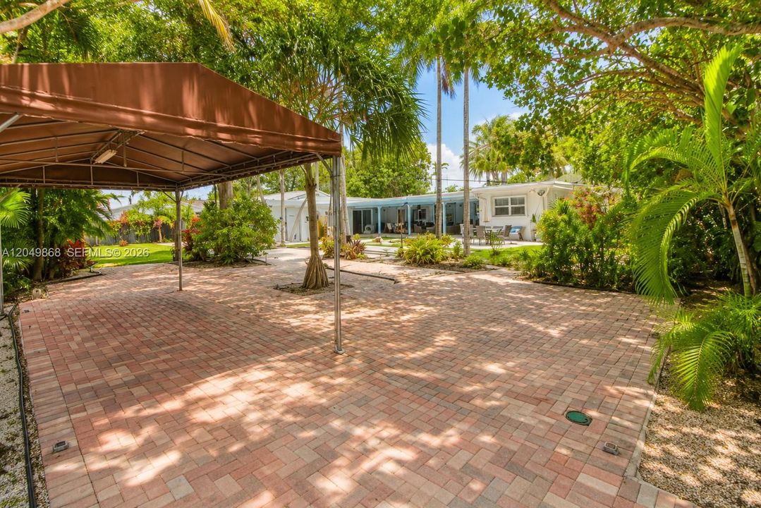 Plenty of beautiful outdoor space to enjoy, ideal space for basketball court