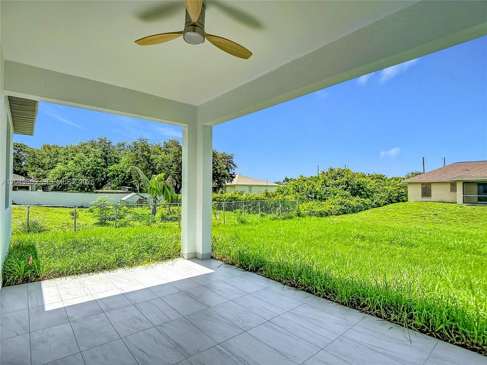For Sale: $412,000 (3 beds, 2 baths, 1812 Square Feet)
