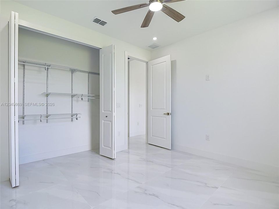 For Sale: $412,000 (3 beds, 2 baths, 1812 Square Feet)