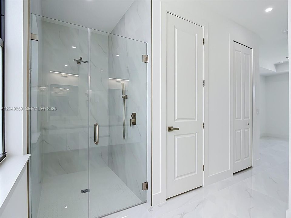 For Sale: $412,000 (3 beds, 2 baths, 1812 Square Feet)