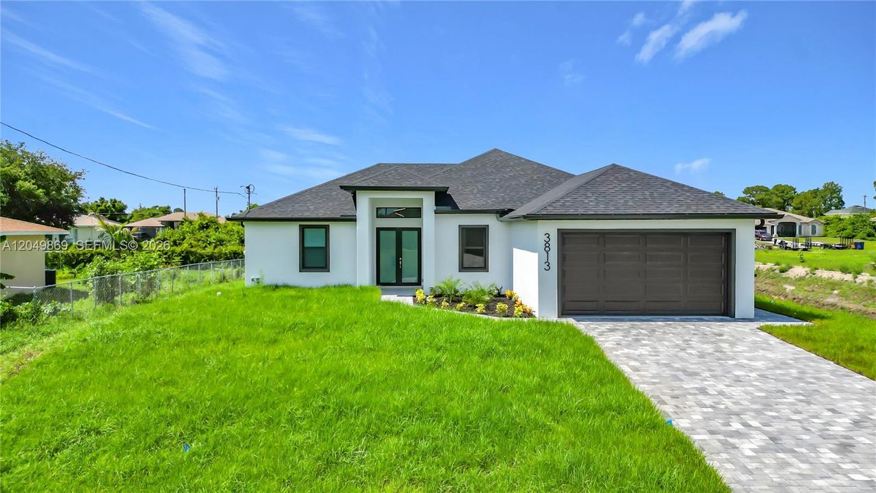 For Sale: $412,000 (3 beds, 2 baths, 1812 Square Feet)