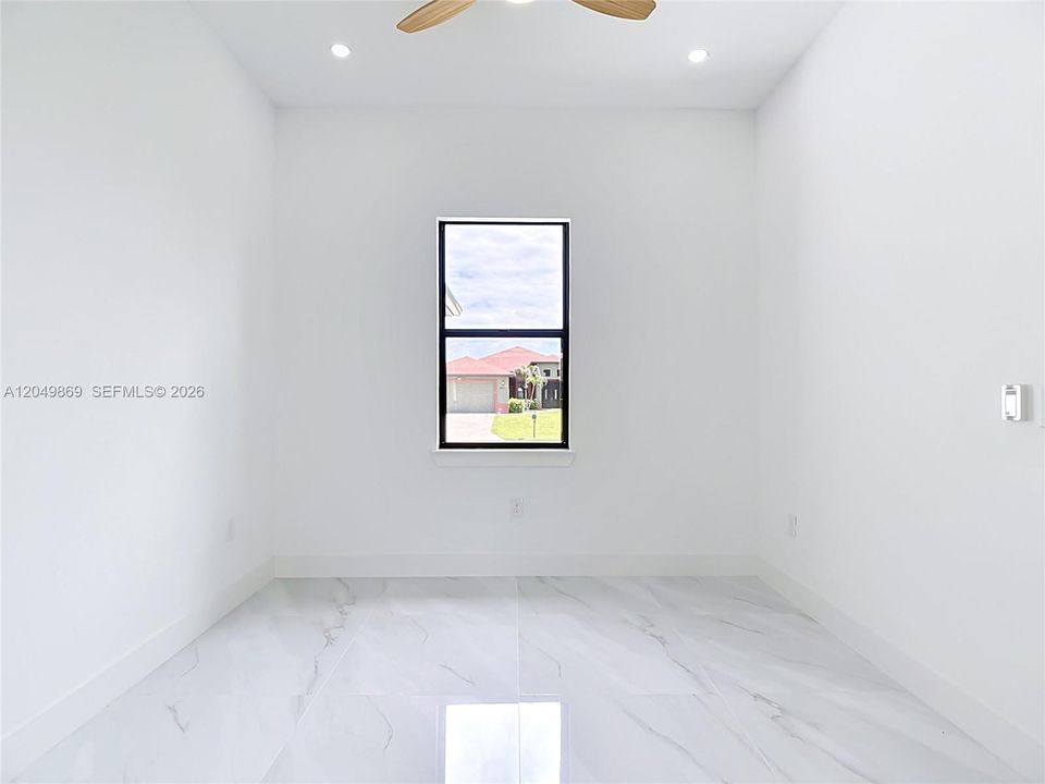 For Sale: $412,000 (3 beds, 2 baths, 1812 Square Feet)