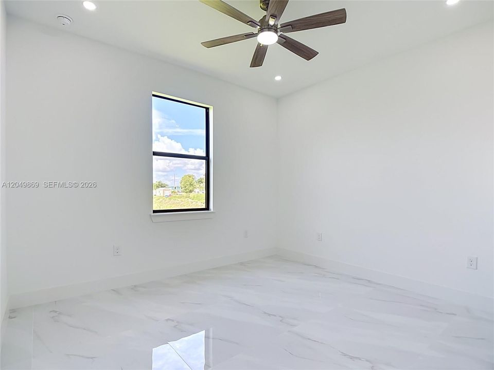 For Sale: $412,000 (3 beds, 2 baths, 1812 Square Feet)