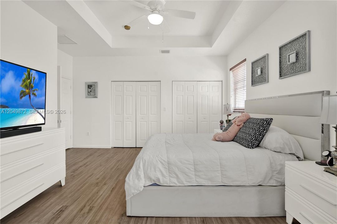 For Rent: $4,490 (5 beds, 3 baths, 2962 Square Feet)