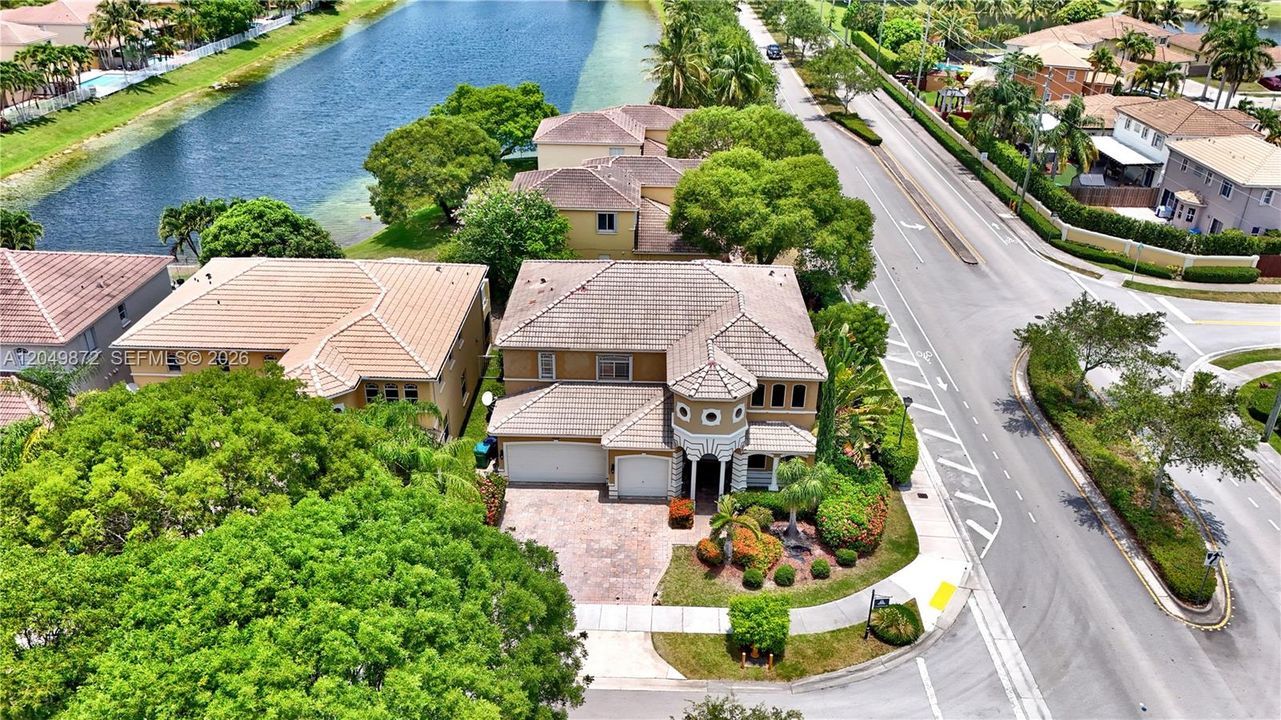 For Rent: $4,490 (5 beds, 3 baths, 2962 Square Feet)