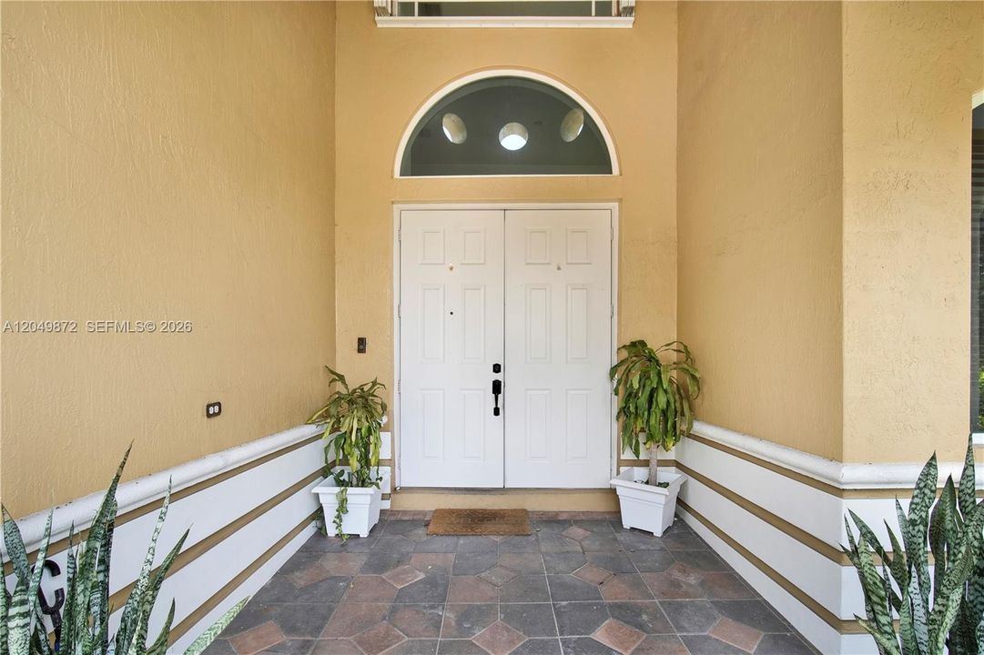 For Rent: $4,490 (5 beds, 3 baths, 2962 Square Feet)
