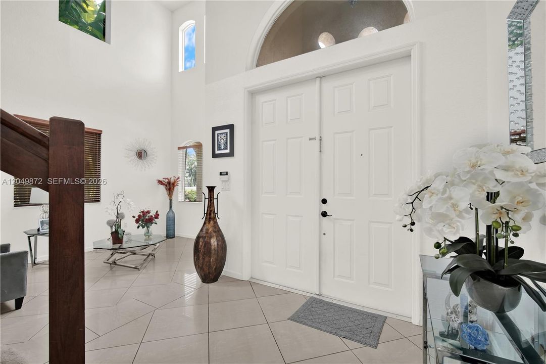 For Rent: $4,490 (5 beds, 3 baths, 2962 Square Feet)