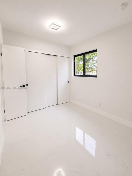 For Sale: $525,000 (3 beds, 2 baths, 920 Square Feet)