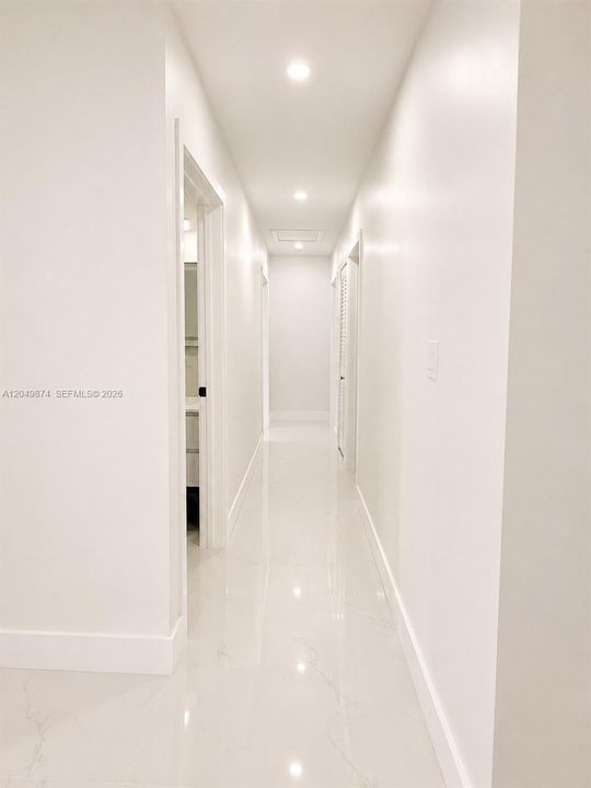 For Sale: $525,000 (3 beds, 2 baths, 920 Square Feet)