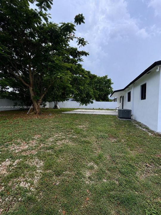 For Sale: $525,000 (3 beds, 2 baths, 920 Square Feet)