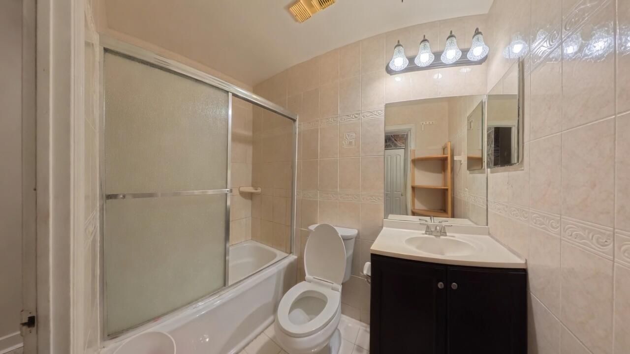 Full bathroom
