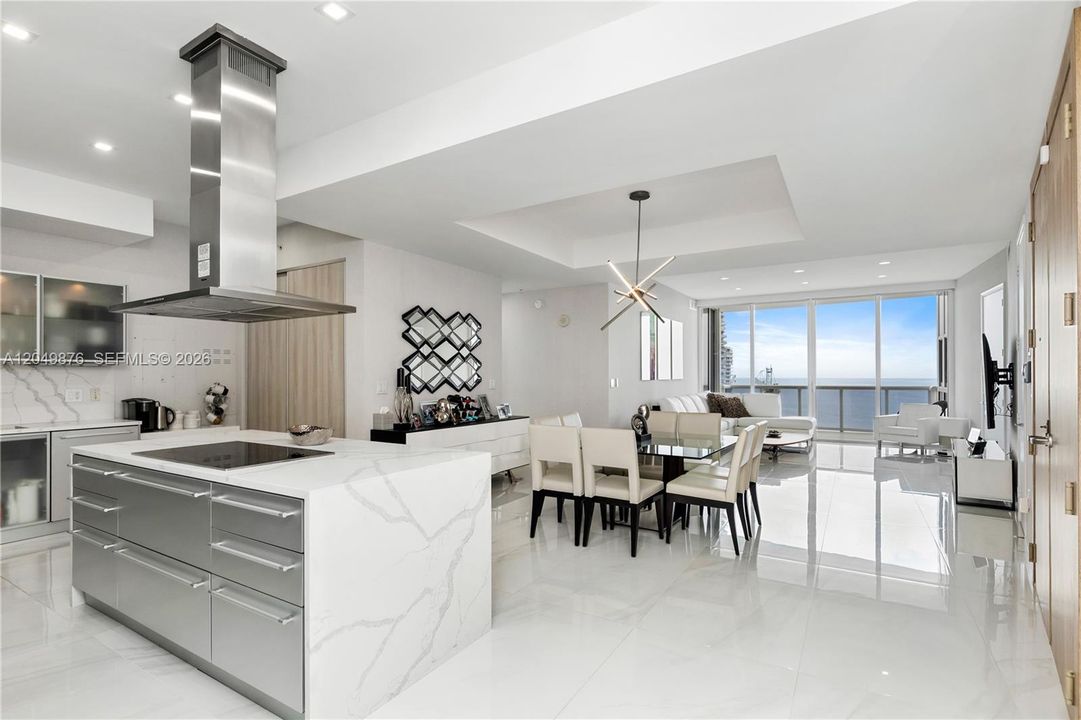 For Sale: $2,495,000 (3 beds, 3 baths, 2174 Square Feet)