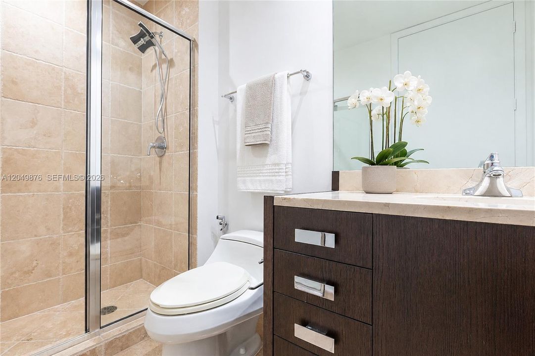 For Sale: $2,495,000 (3 beds, 3 baths, 2174 Square Feet)