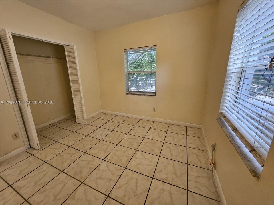 For Rent: $2,500 (2 beds, 1 baths, 800 Square Feet)