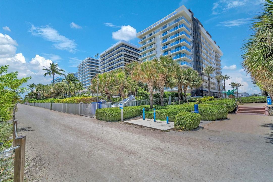 En Venta: $1,050,000 (1 camas, 2 baños, 927 Pies cuadrados)