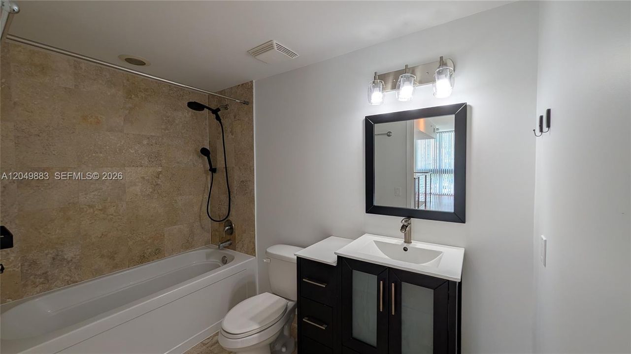 En Venta: $439,000 (2 camas, 2 baños, 1148 Pies cuadrados)