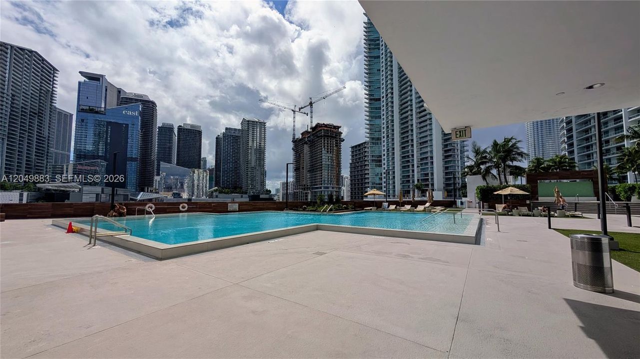 En Venta: $439,000 (2 camas, 2 baños, 1148 Pies cuadrados)