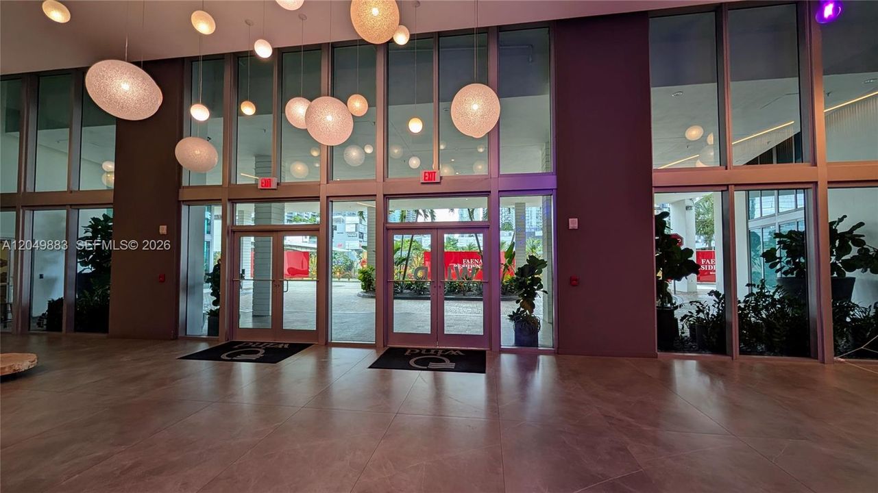 En Venta: $439,000 (2 camas, 2 baños, 1148 Pies cuadrados)
