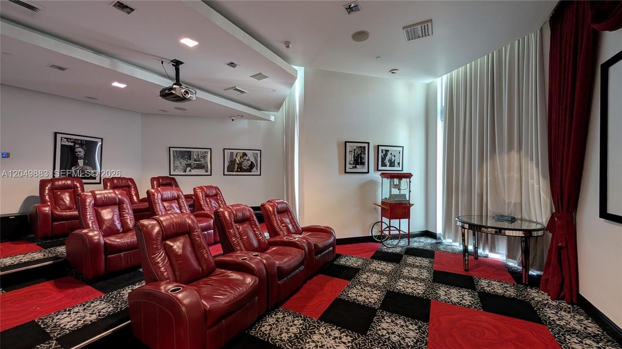 En Venta: $439,000 (2 camas, 2 baños, 1148 Pies cuadrados)