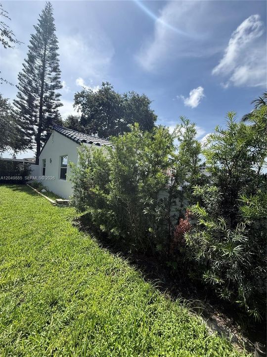 For Rent: $3,900 (3 beds, 2 baths, 1484 Square Feet)