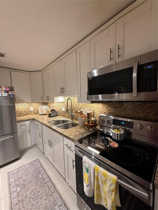 For Rent: $3,900 (3 beds, 2 baths, 1484 Square Feet)
