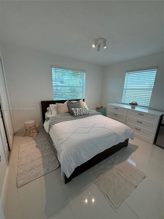 For Rent: $3,900 (3 beds, 2 baths, 1484 Square Feet)