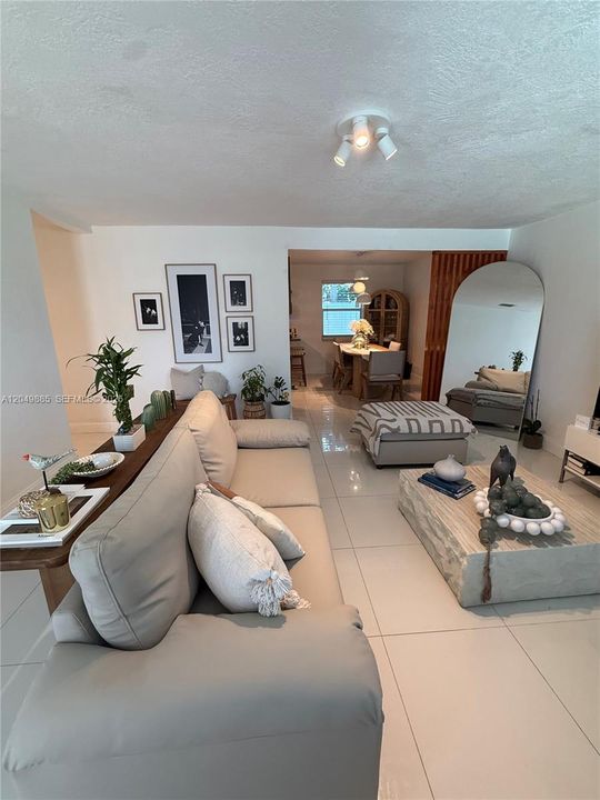 For Rent: $3,900 (3 beds, 2 baths, 1484 Square Feet)