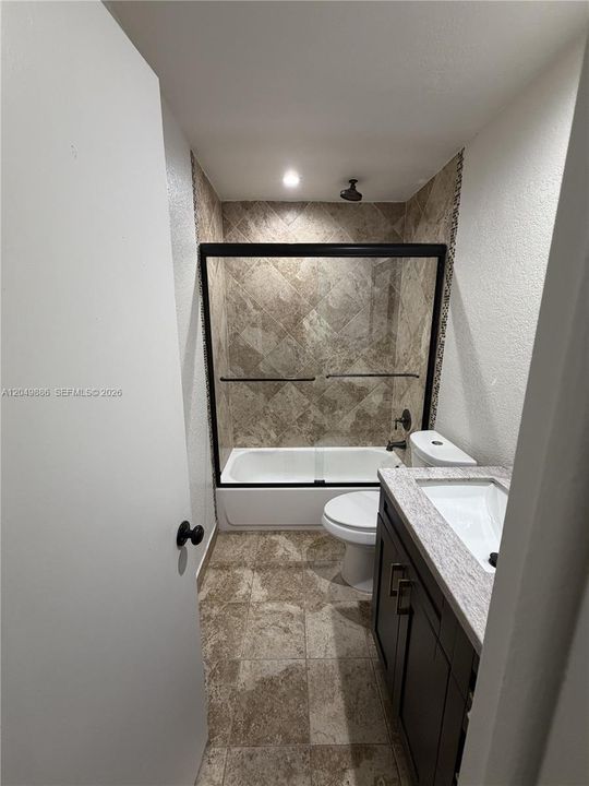 For Rent: $2,500 (2 beds, 1 baths, 1050 Square Feet)