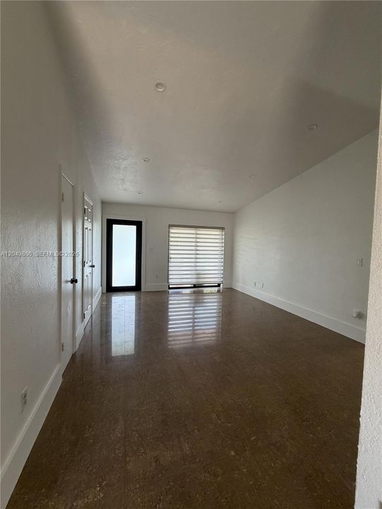 For Rent: $2,500 (2 beds, 1 baths, 1050 Square Feet)