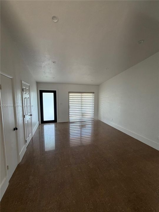 For Rent: $2,500 (2 beds, 1 baths, 1050 Square Feet)