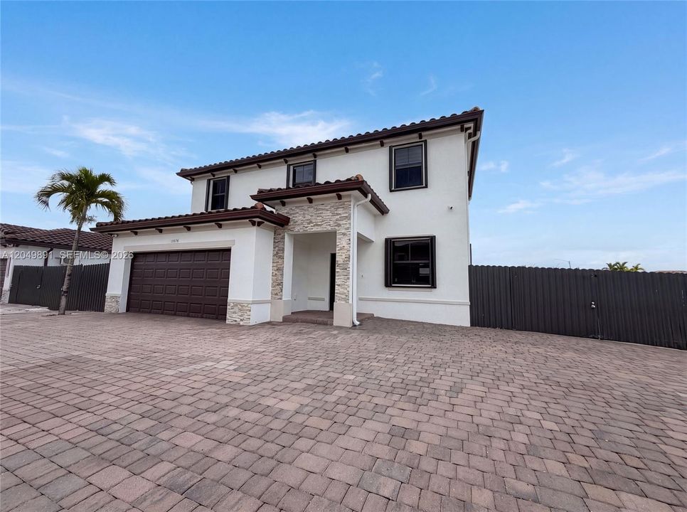 For Sale: $745,000 (4 beds, 3 baths, 2620 Square Feet)