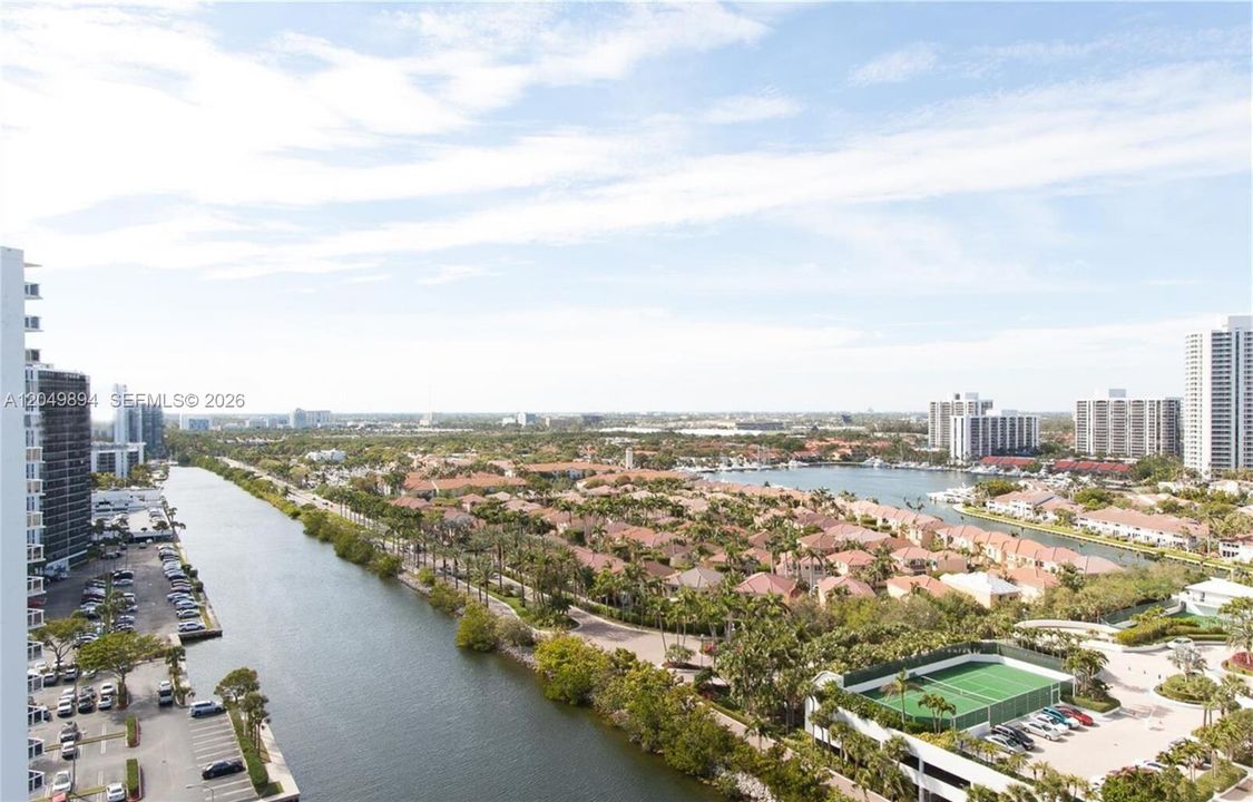 For Rent: $3,350 (2 beds, 2 baths, 1100 Square Feet)