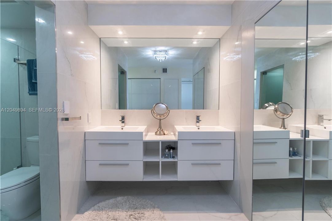 For Rent: $3,350 (2 beds, 2 baths, 1100 Square Feet)