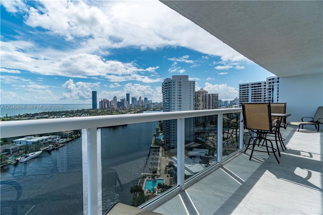 For Rent: $3,350 (2 beds, 2 baths, 1100 Square Feet)