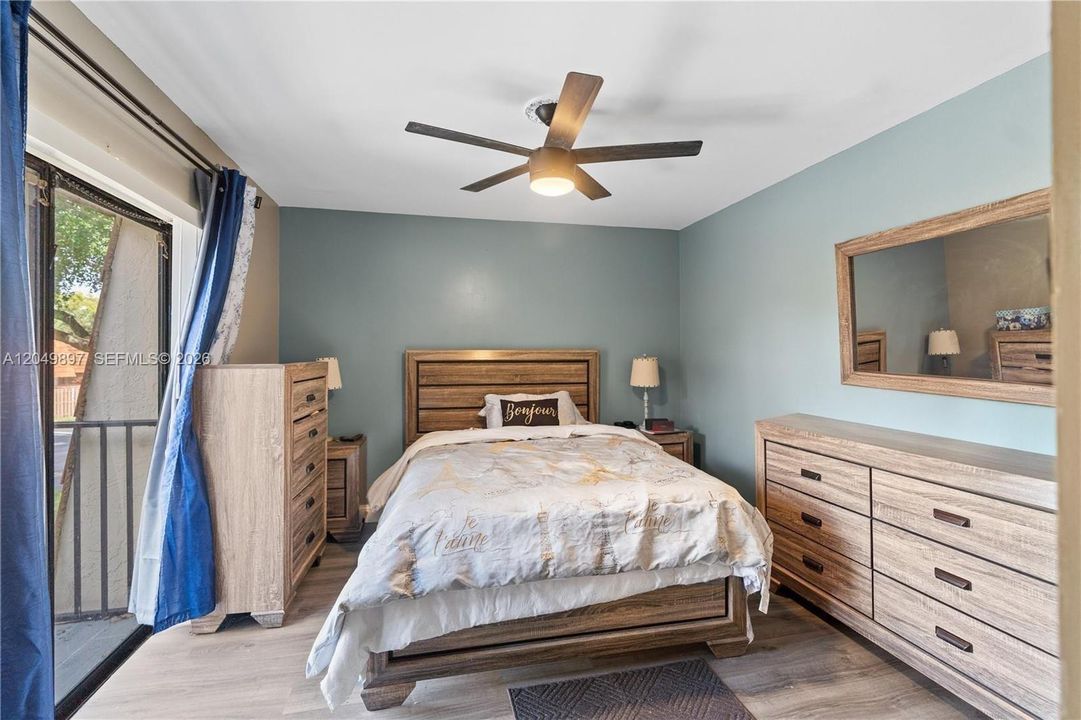 For Rent: $2,800 (3 beds, 2 baths, 1460 Square Feet)