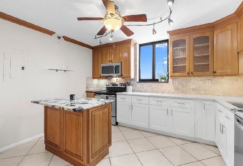 Kitchen color block