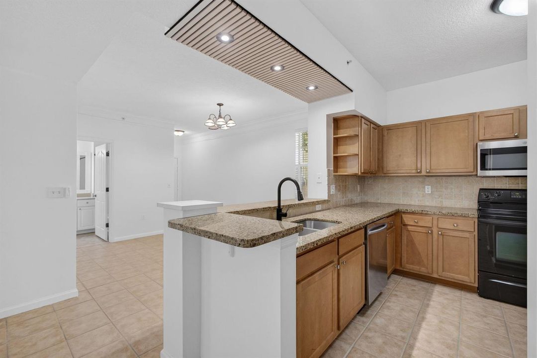 Kitchen/Dining