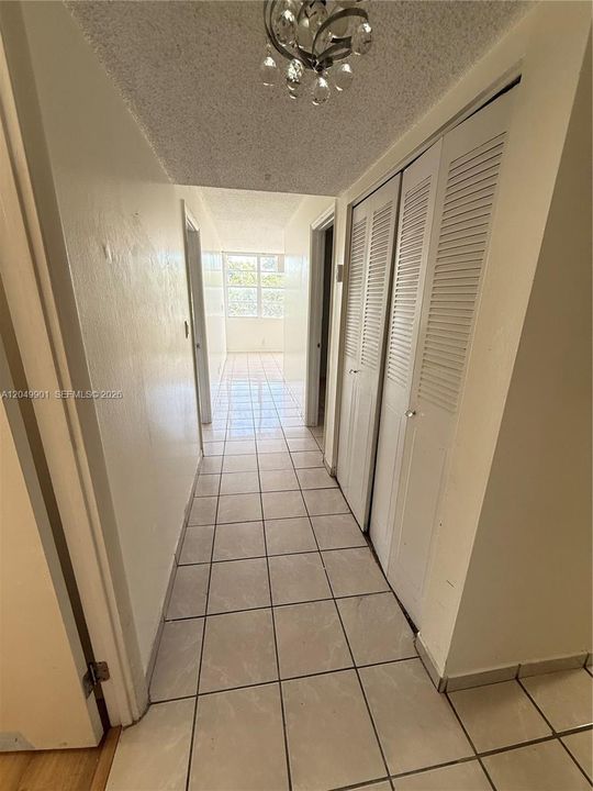 For Rent: $1,600 (1 beds, 1 baths, 790 Square Feet)