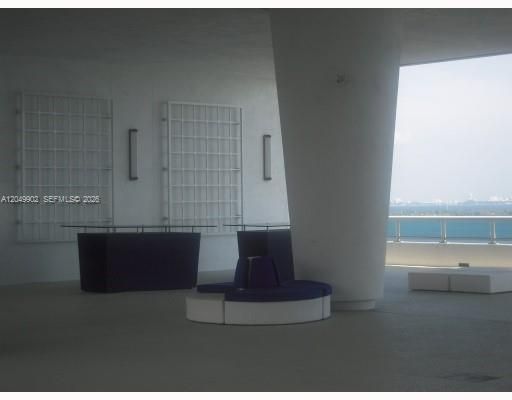 For Rent: $3,900 (2 beds, 2 baths, 1144 Square Feet)