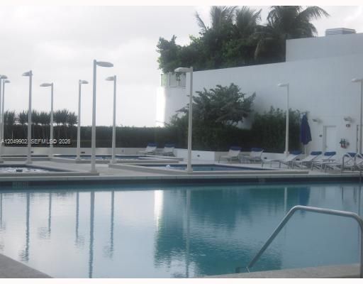 For Rent: $3,900 (2 beds, 2 baths, 1144 Square Feet)