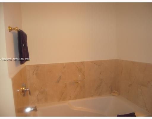 For Rent: $3,900 (2 beds, 2 baths, 1144 Square Feet)