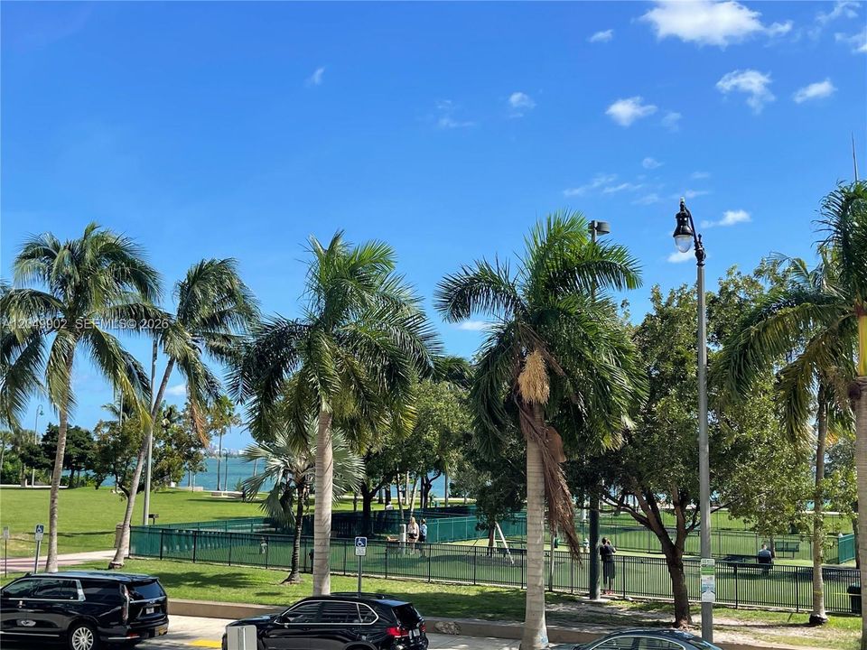 For Rent: $3,900 (2 beds, 2 baths, 1144 Square Feet)
