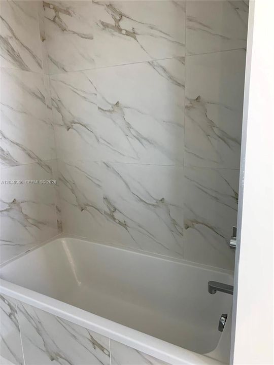 For Rent: $4,100 (2 beds, 2 baths, 1179 Square Feet)