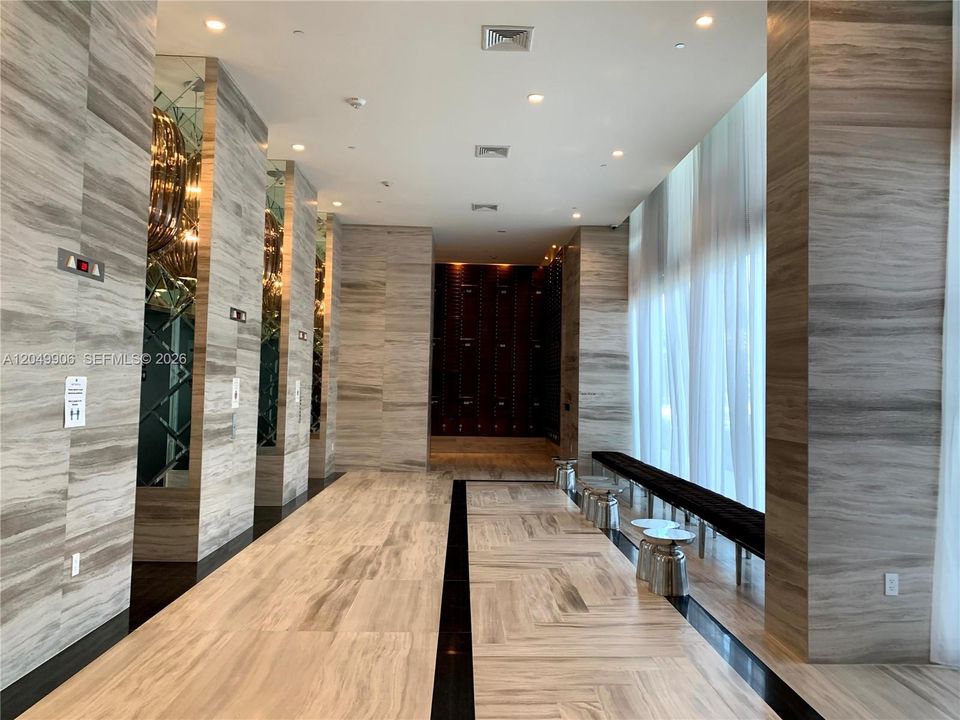 For Rent: $4,100 (2 beds, 2 baths, 1179 Square Feet)