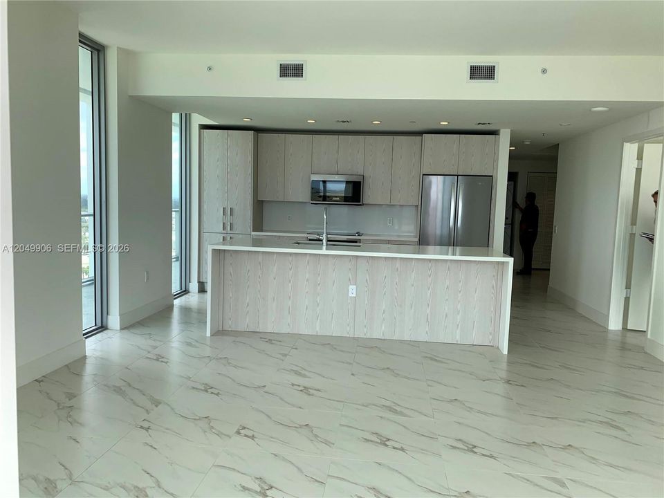 For Rent: $4,100 (2 beds, 2 baths, 1179 Square Feet)