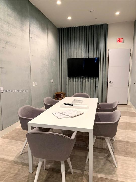 For Rent: $4,100 (2 beds, 2 baths, 1179 Square Feet)