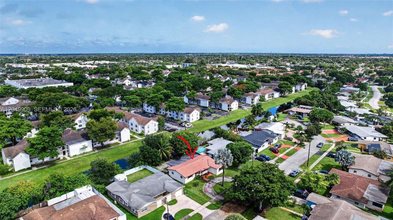 For Sale: $625,000 (5 beds, 2 baths, 2115 Square Feet)